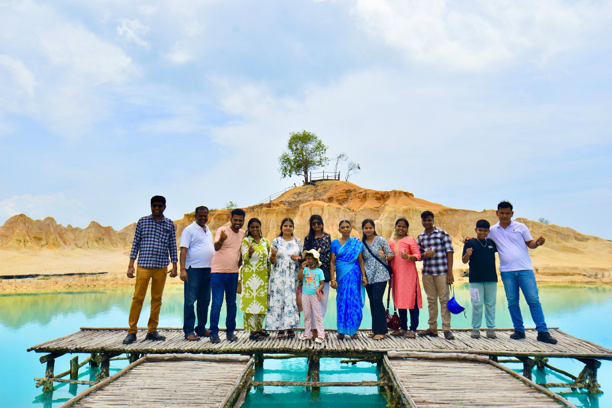 group from Singapura