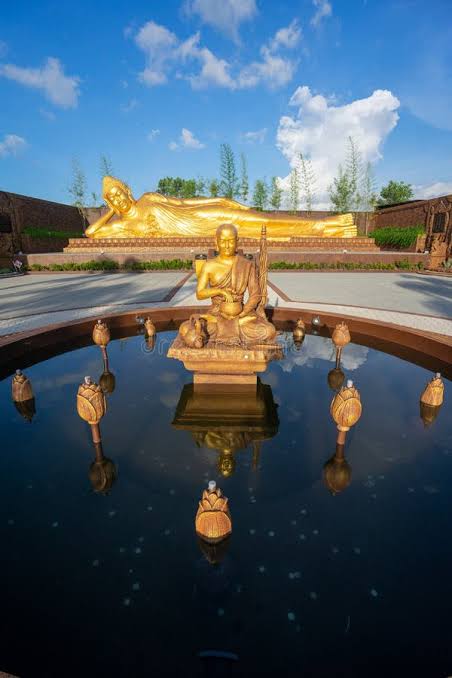 sleeping buddha